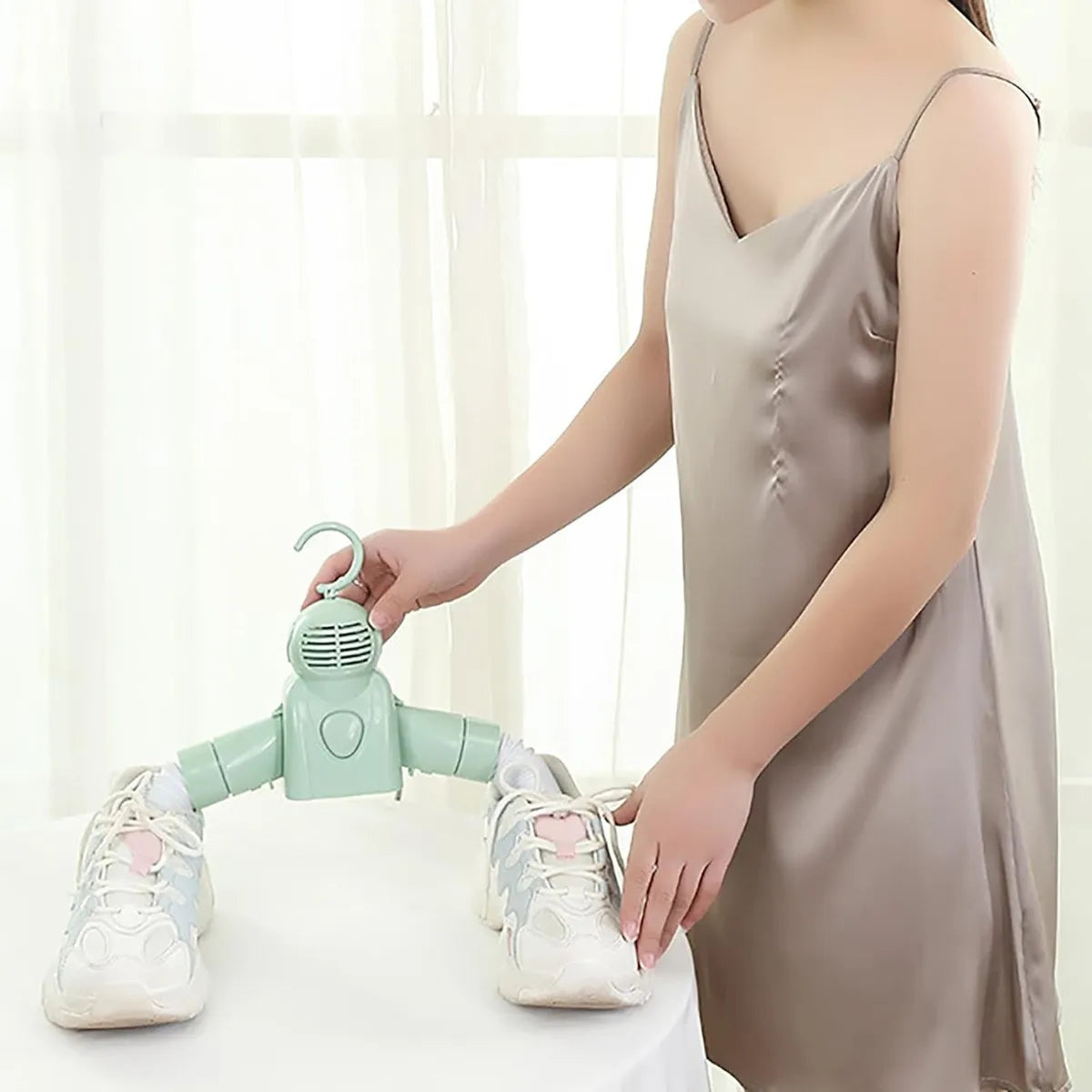 Nexora DryFlow | Secador de ropa y zapatos tipo gancho